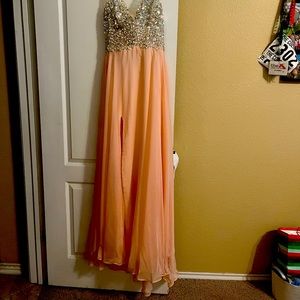 Formal sequence peach prom dress; long v-back!